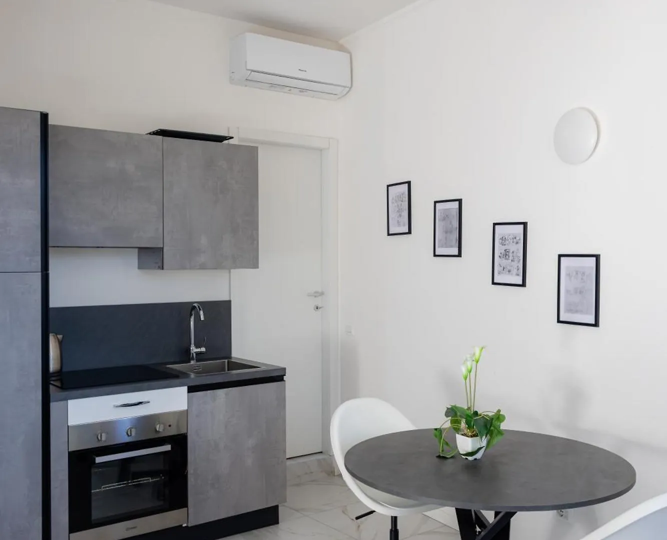 Santa Marta Esclusivo Attico In Duomo Apartment Milan