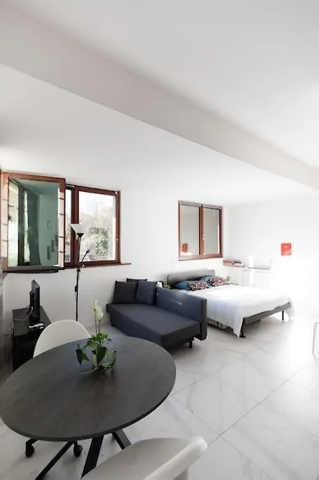 Santa Marta Esclusivo Attico In Duomo Apartment Milan